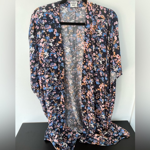 Sunday Best floral kimono - Picture 1 of 3